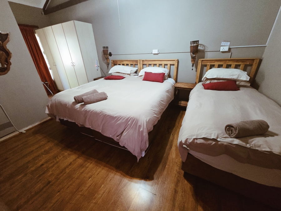 18 Bedroom Property for Sale in Geelhoutboom AH Western Cape